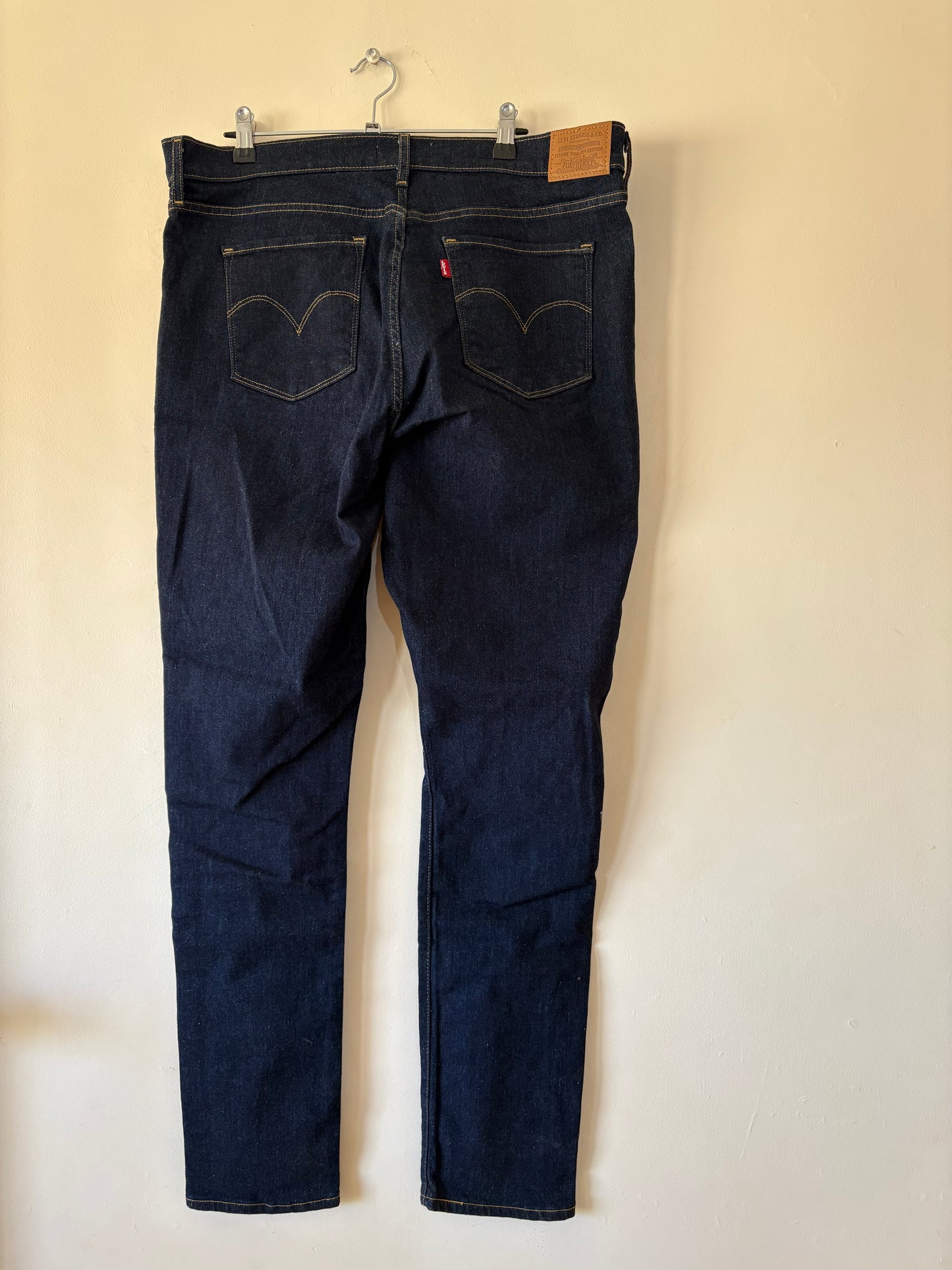LEVIS (34)