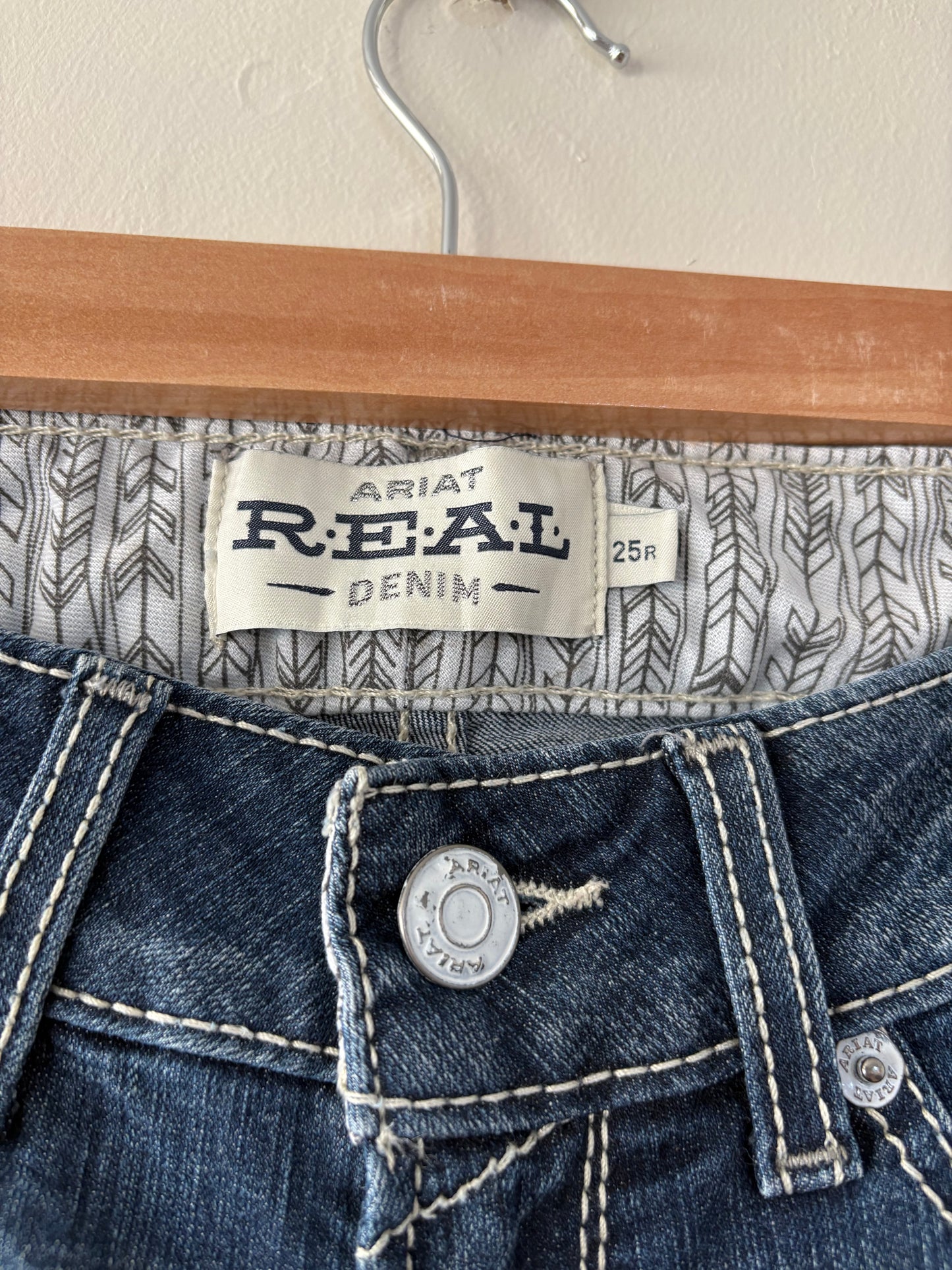 ARIAT (25R)