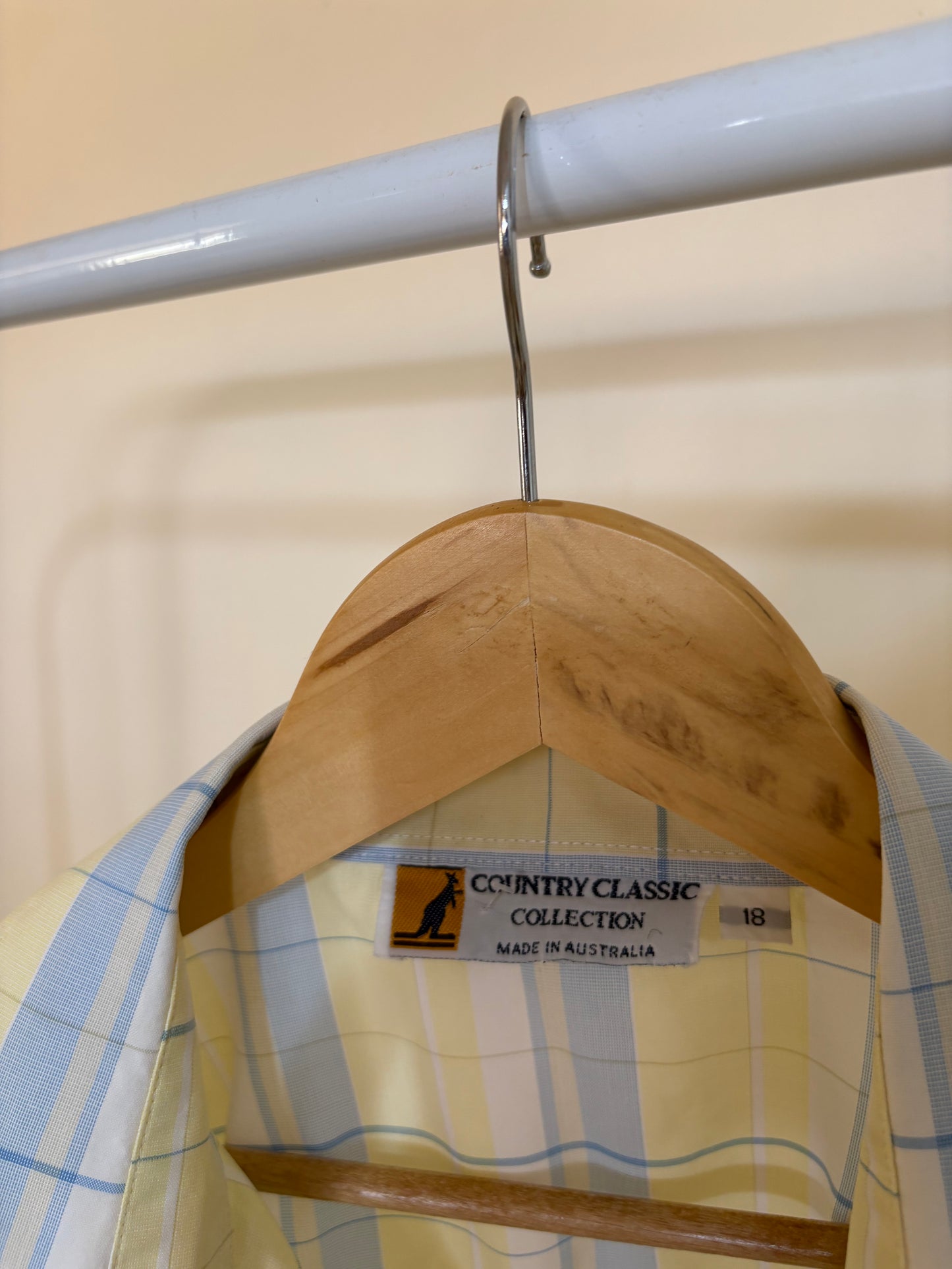 COUNTRY COLLECTION (18)