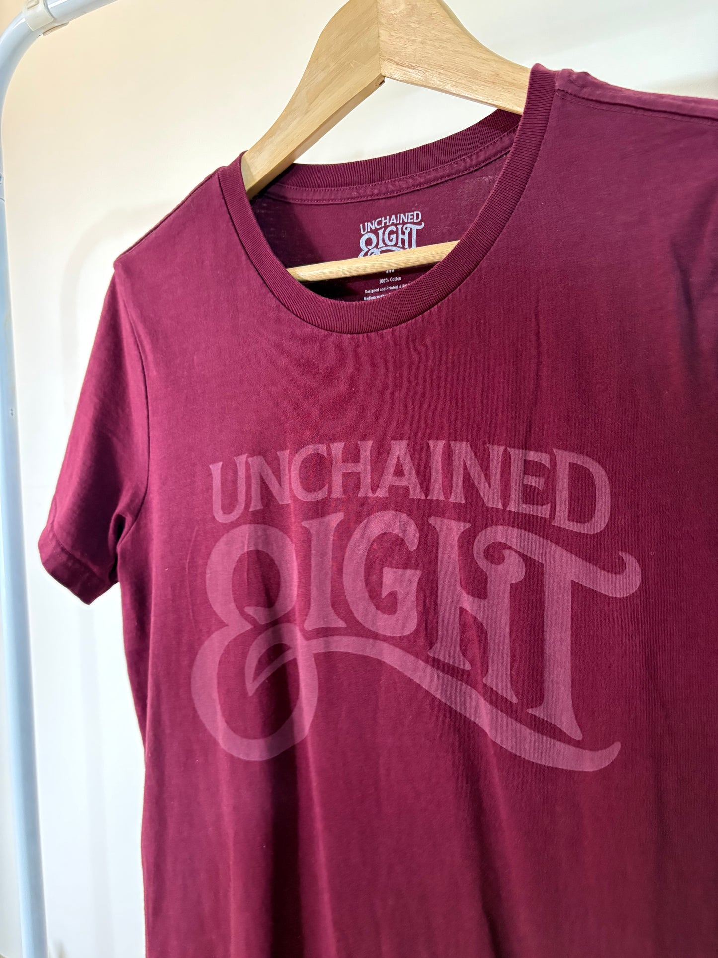 UNCHAINED EIGHT (M)