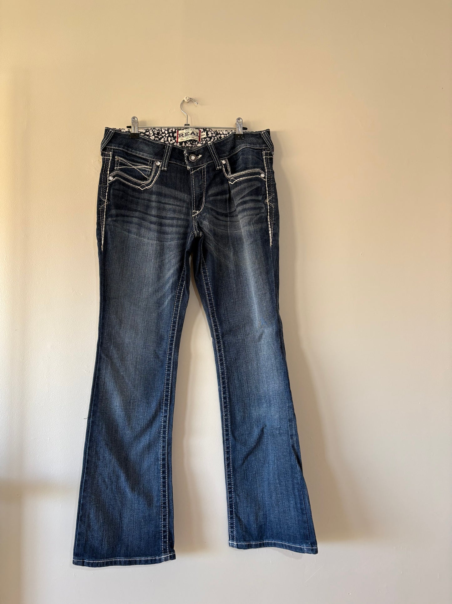 ARIAT (32R)