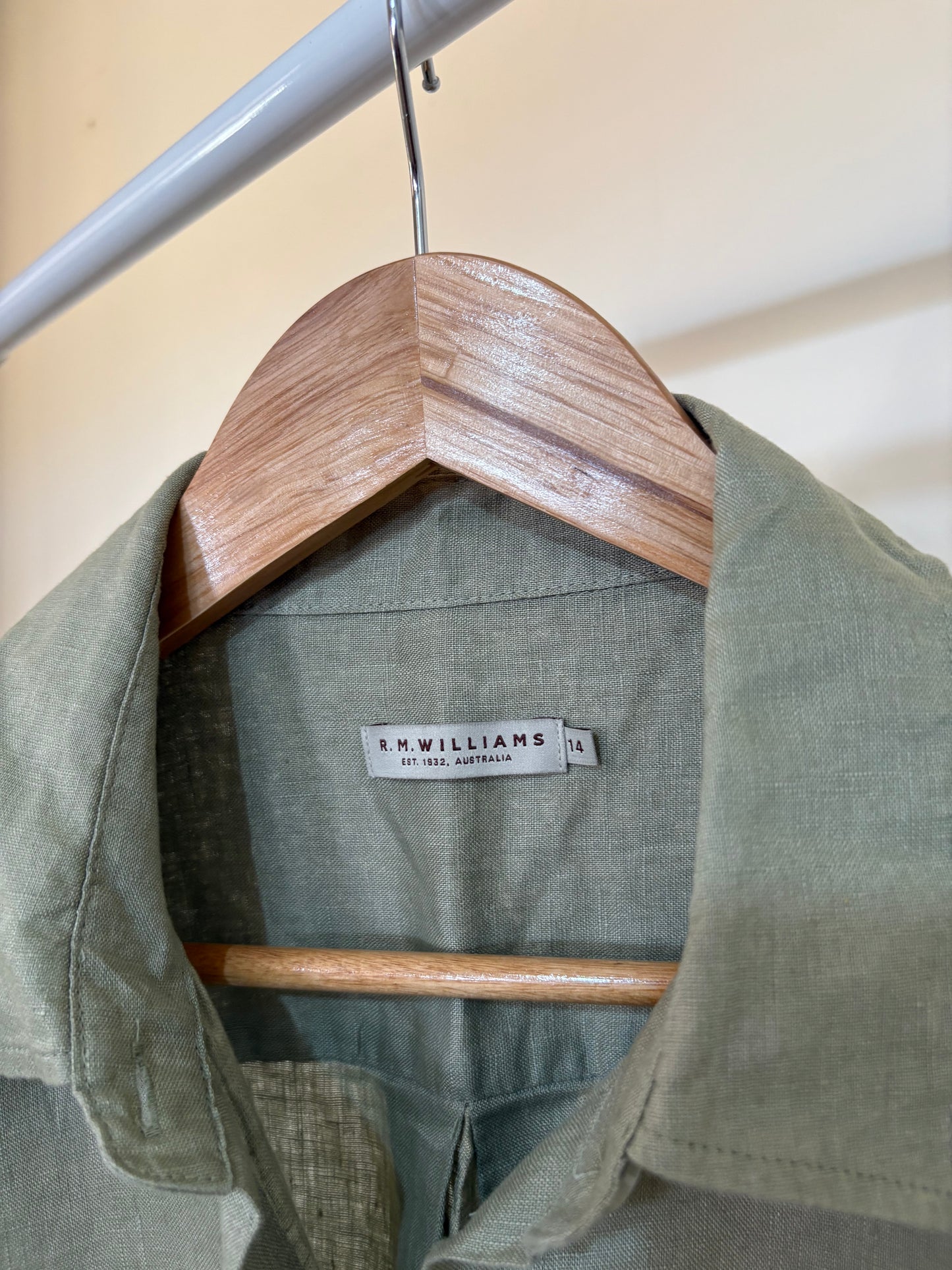 RM WILLIAMS (14)