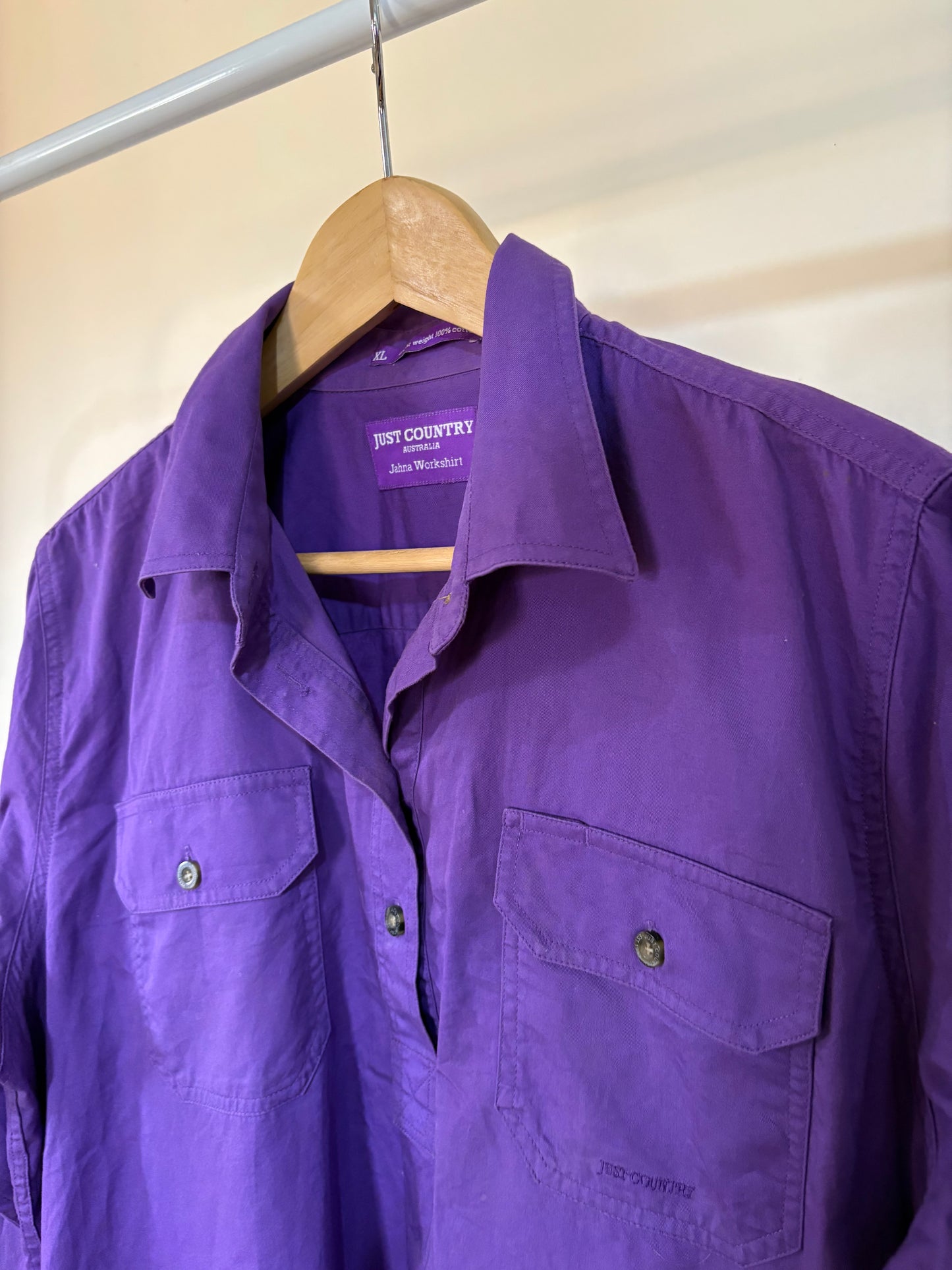 JUST COUNTRY (XL)