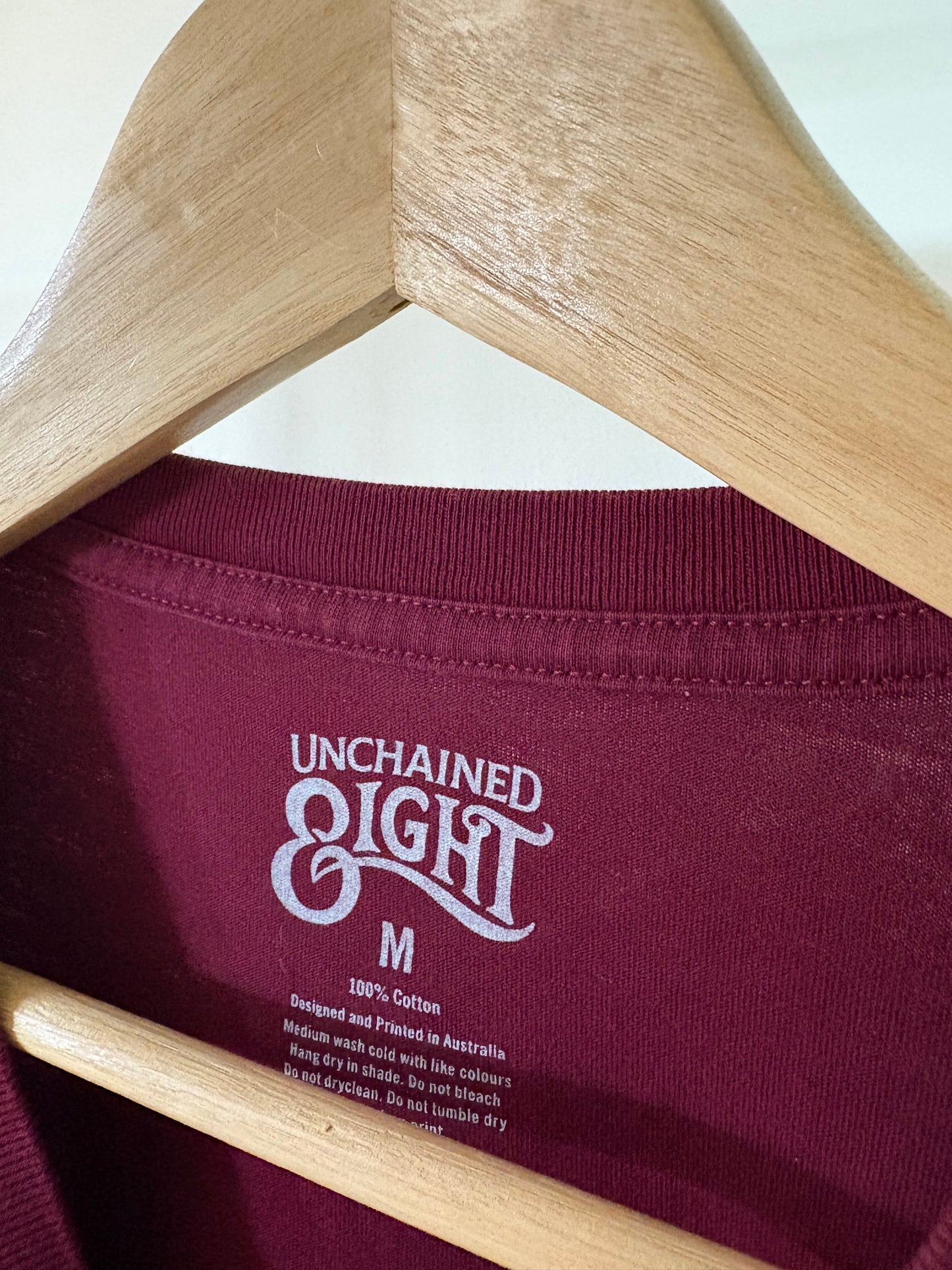 UNCHAINED EIGHT (M)