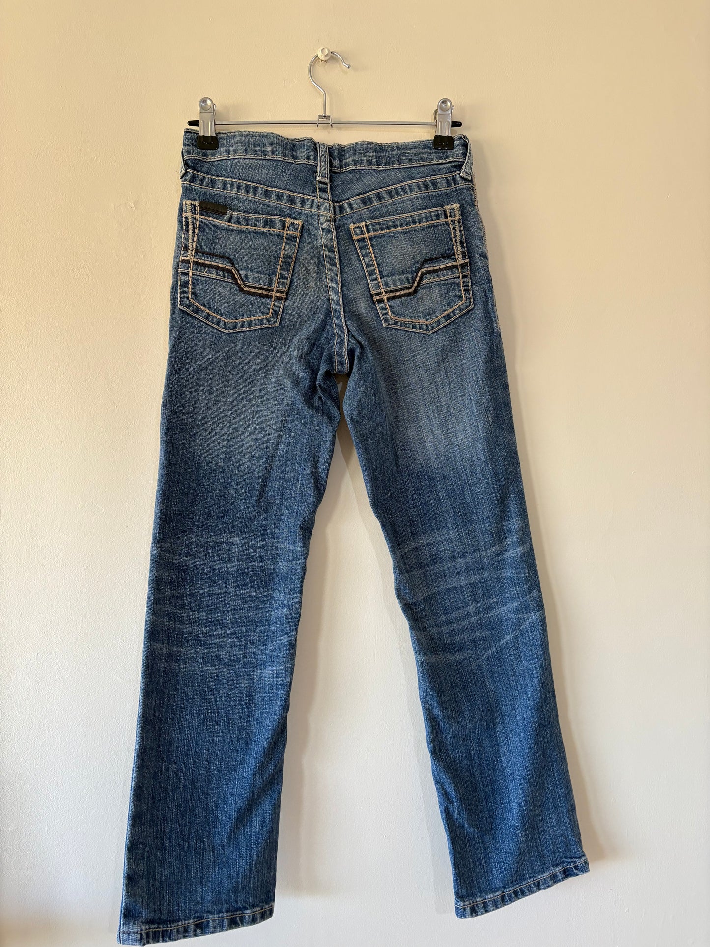 ARIAT (K10)