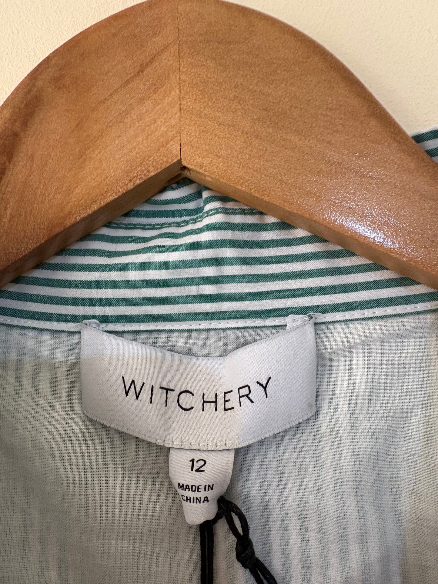 WITCHERY (12)