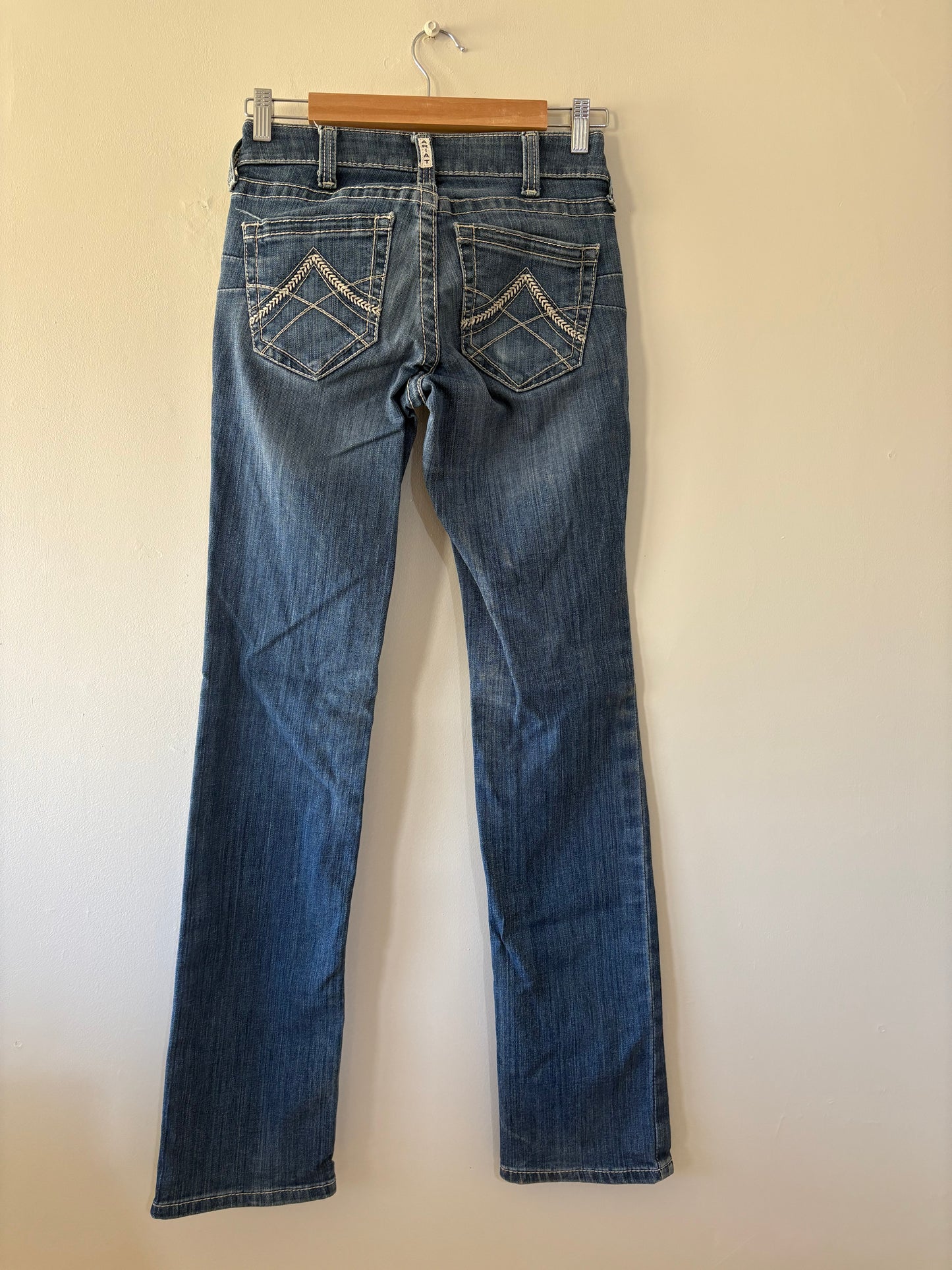ARIAT (25R)