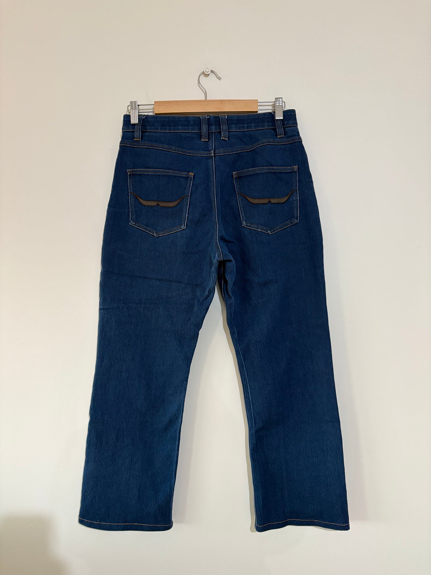 RM WILLIAMS (11)
