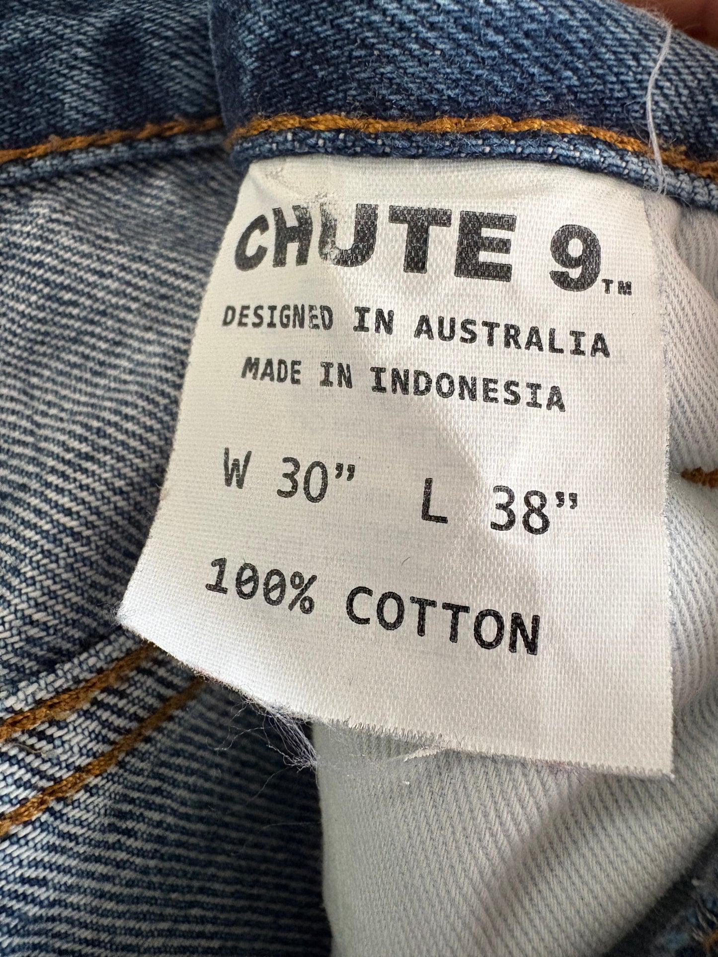 CHUTE 9 (30x38)