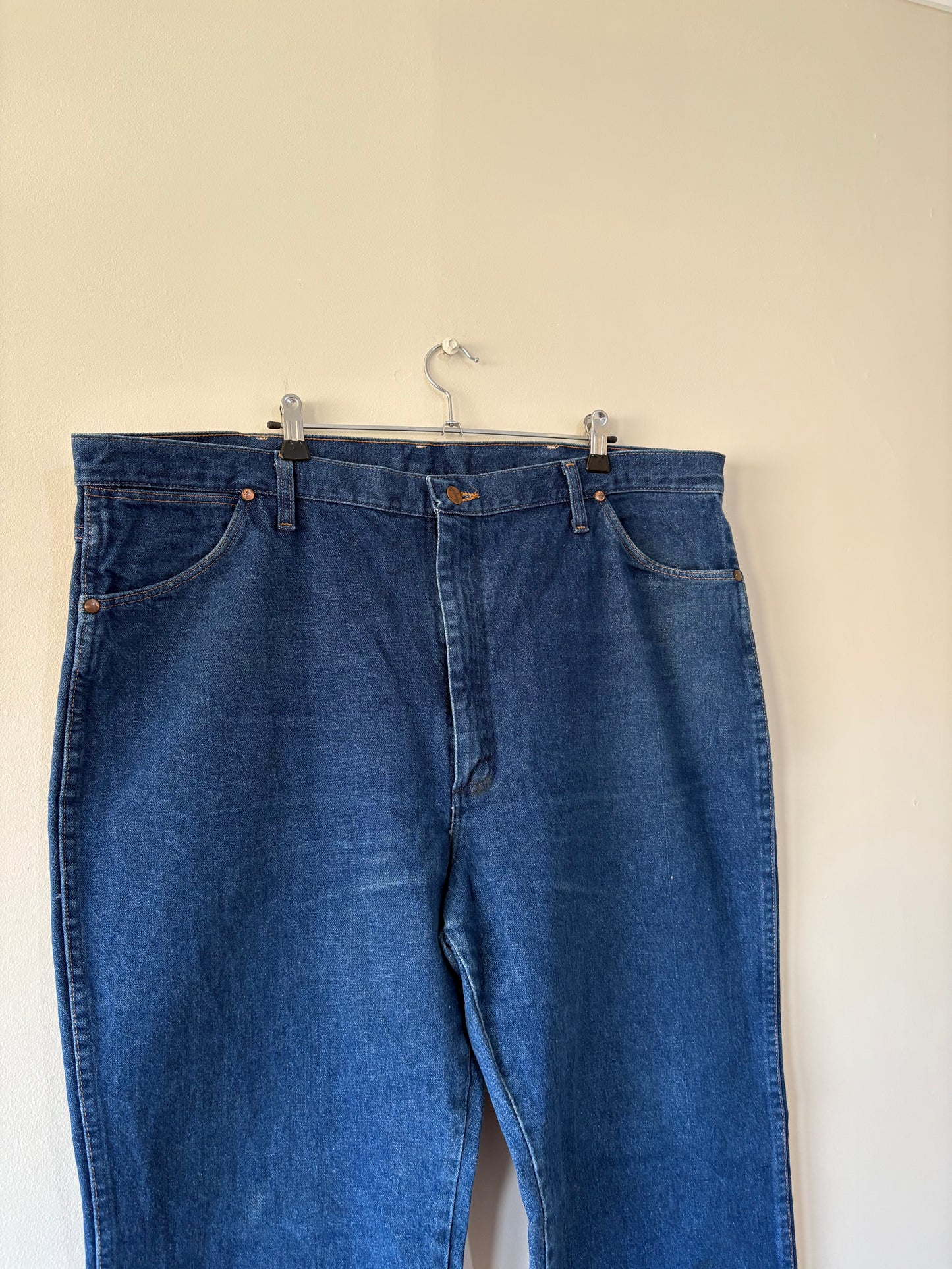 WRANGLER (42x32)