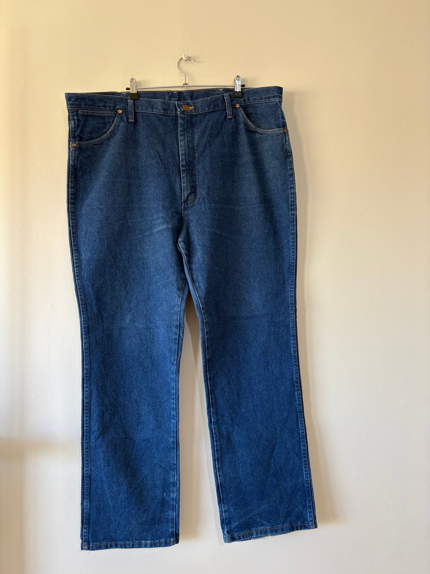 WRANGLER (42x32)