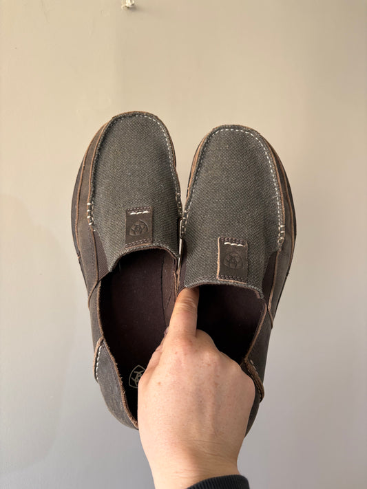 ARIAT (10.5EE)