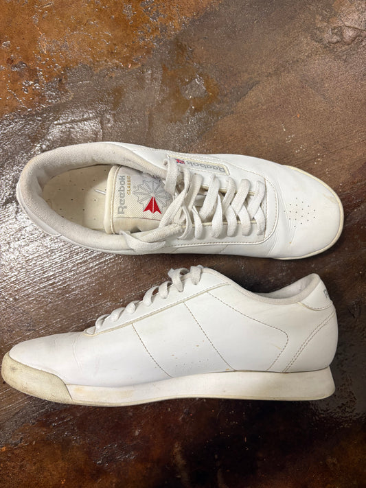 REEBOK (8 1/2)