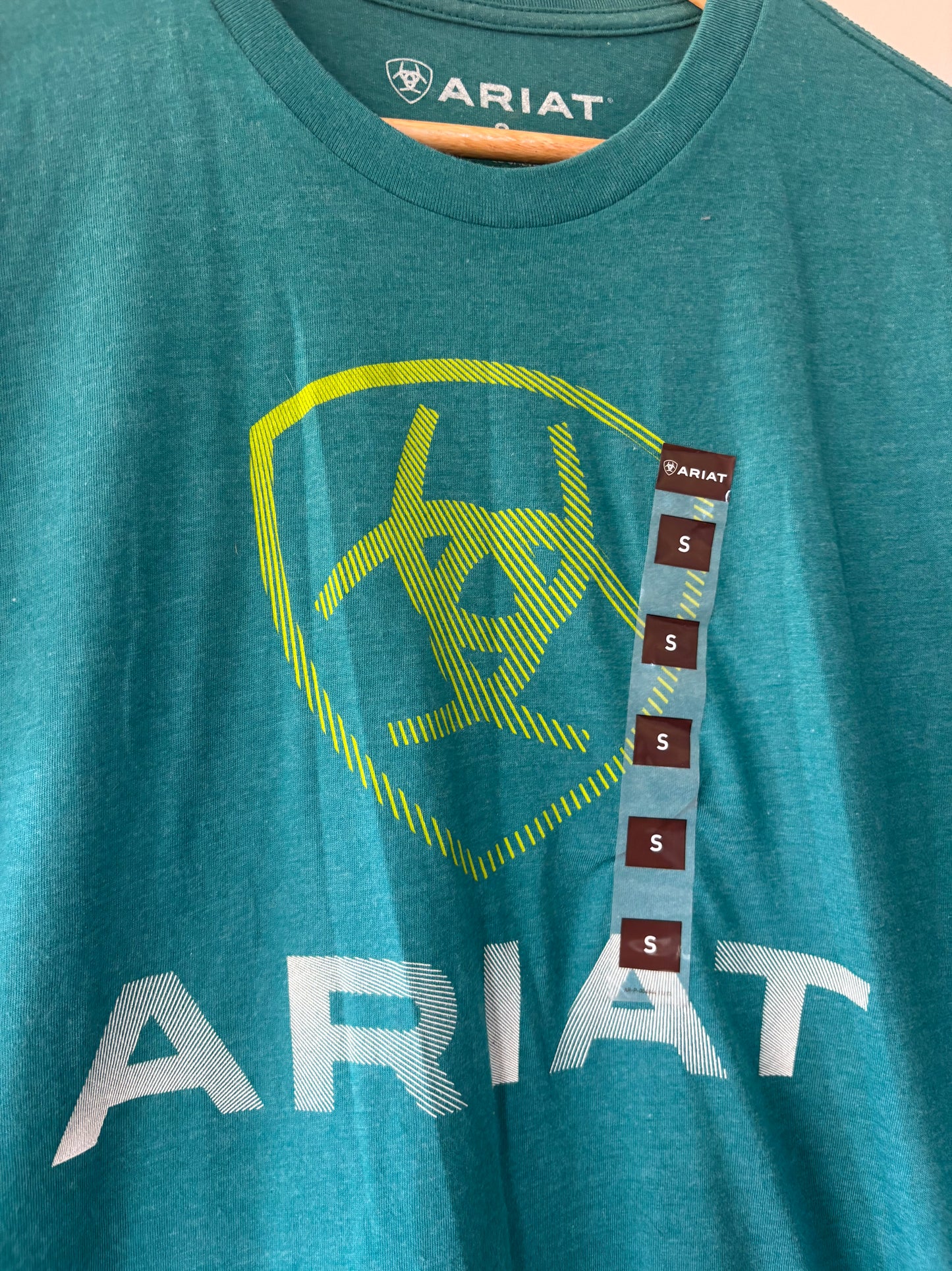 ARIAT (S)