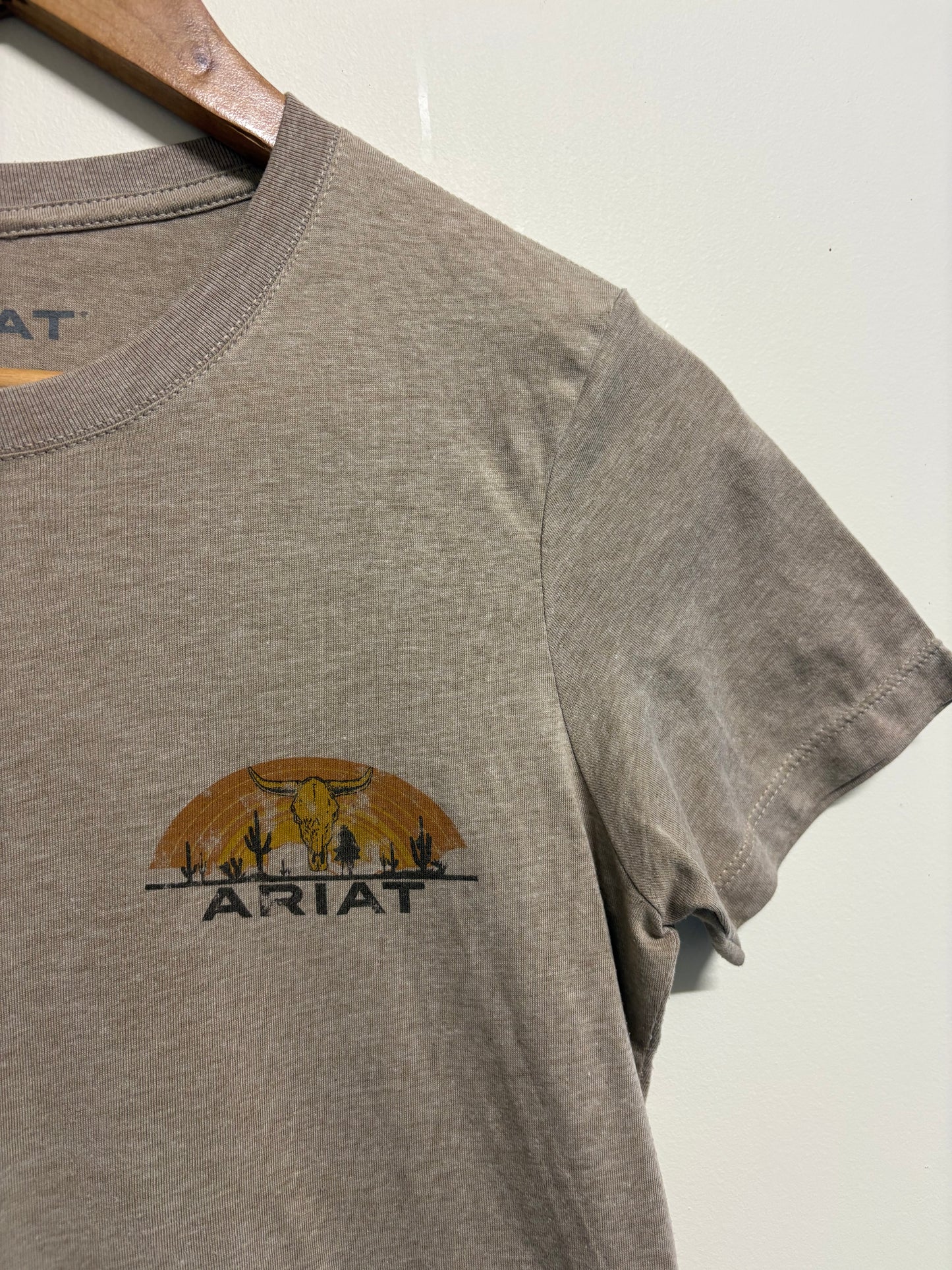 ARIAT (S)