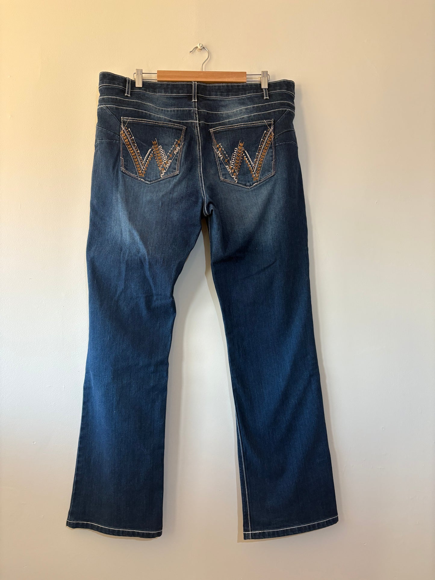 WRANGLER (17x34)