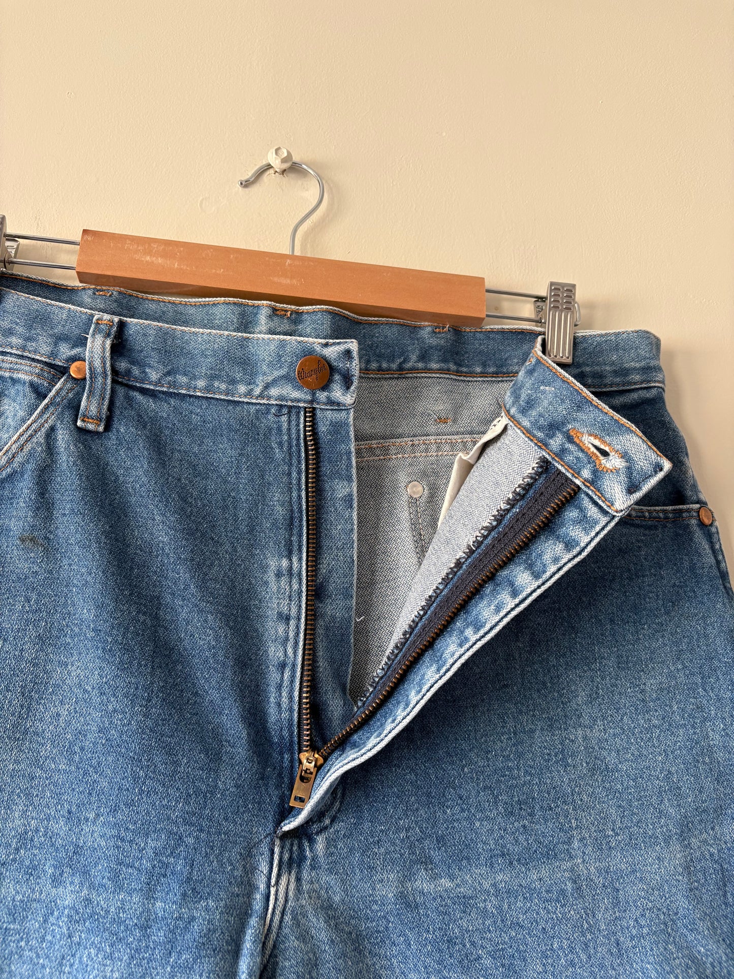 WRANGLER (36x34)