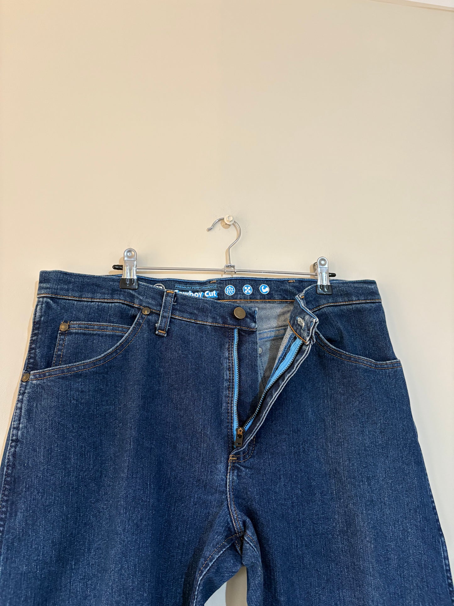WRANGLER (34x34)