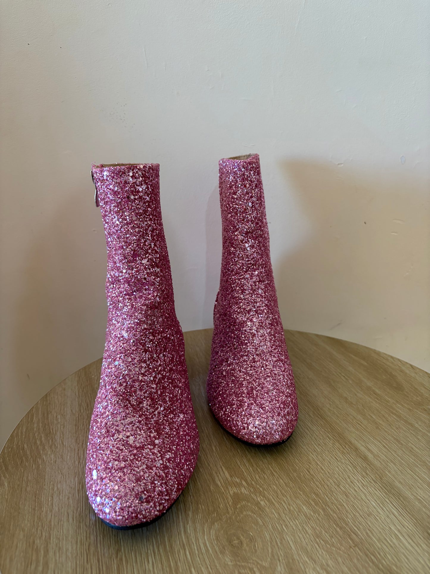BOOTS (41)