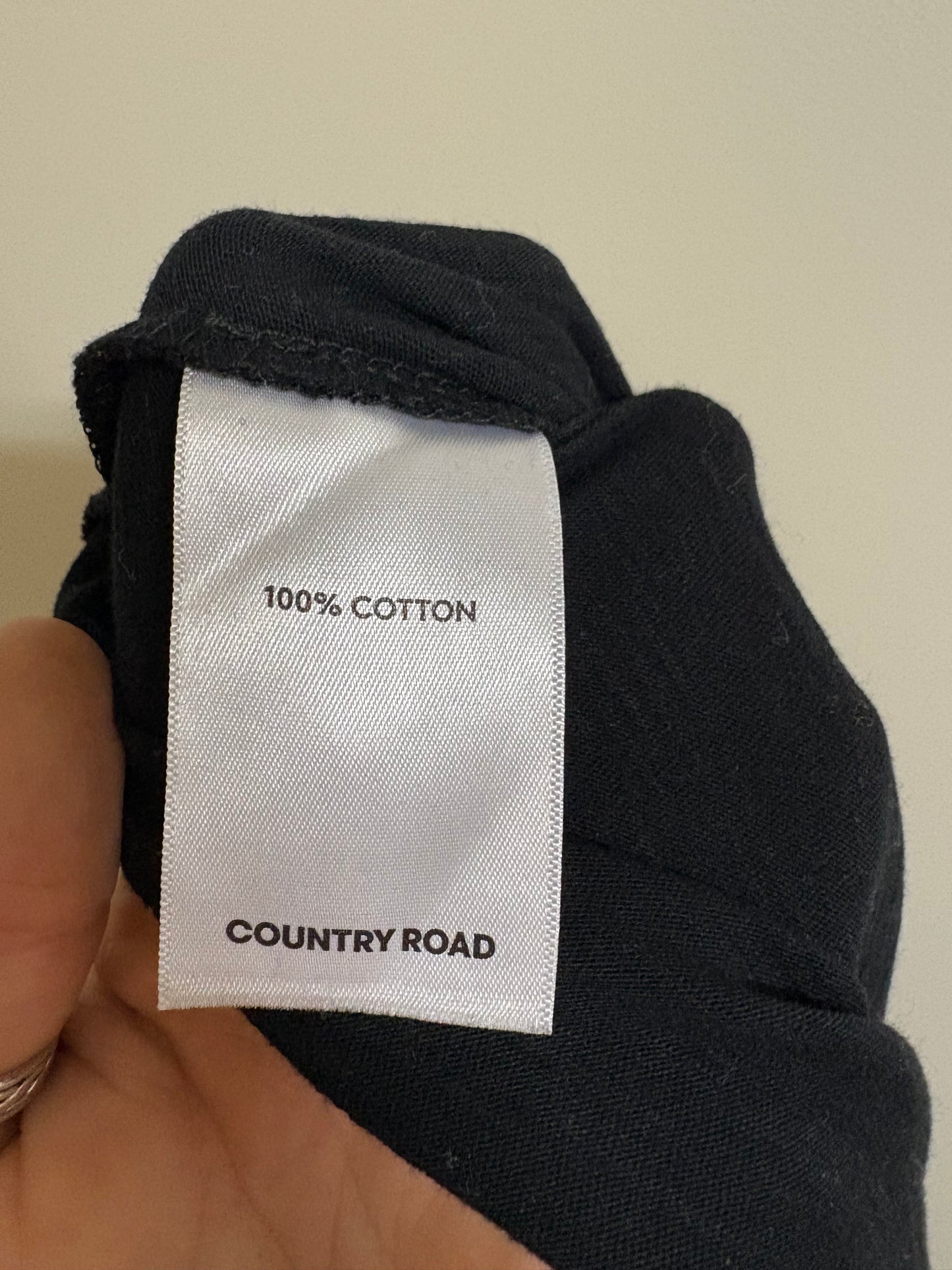 COUNTRY ROAD (M)