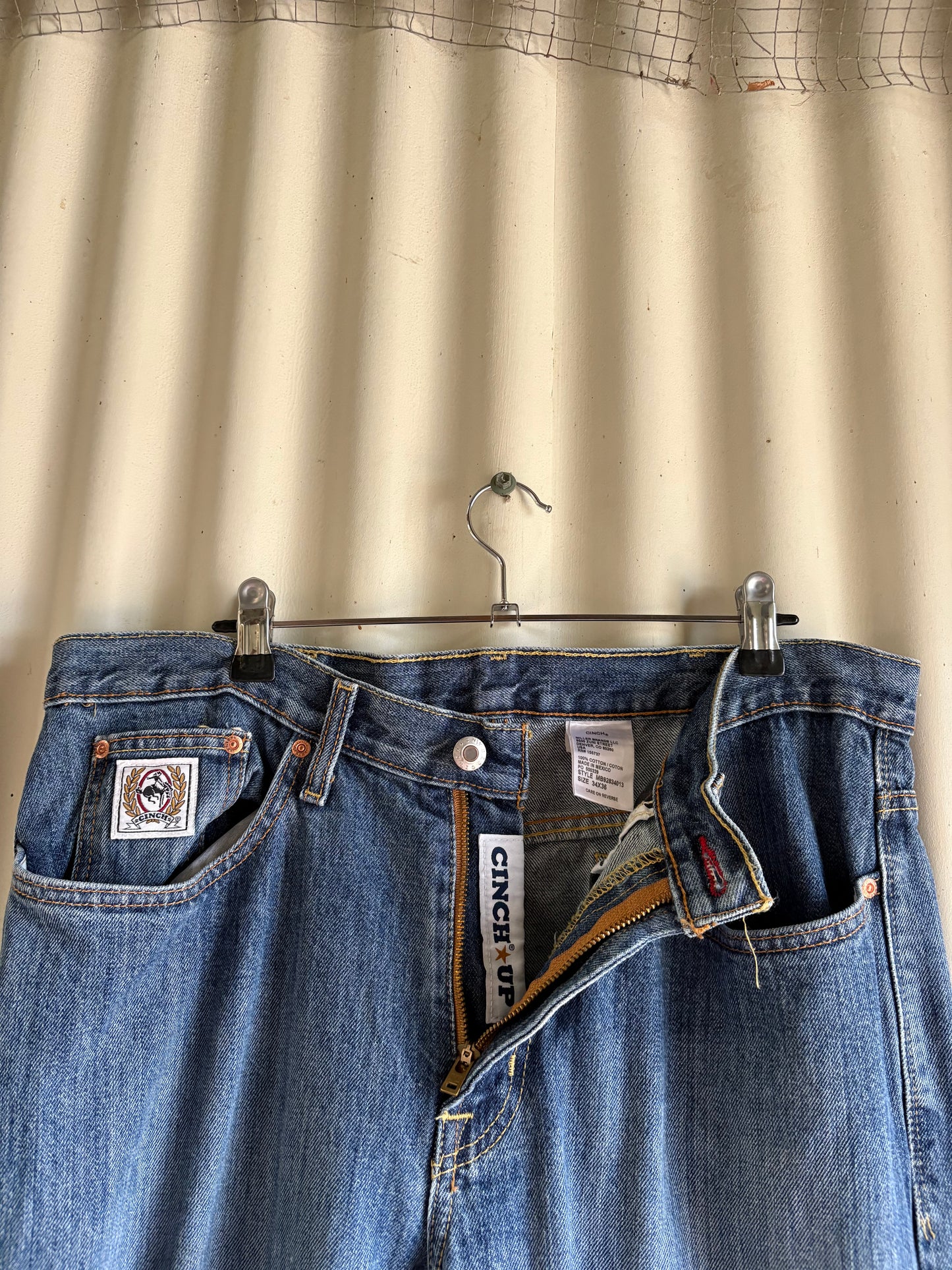 CINCH (34x36)
