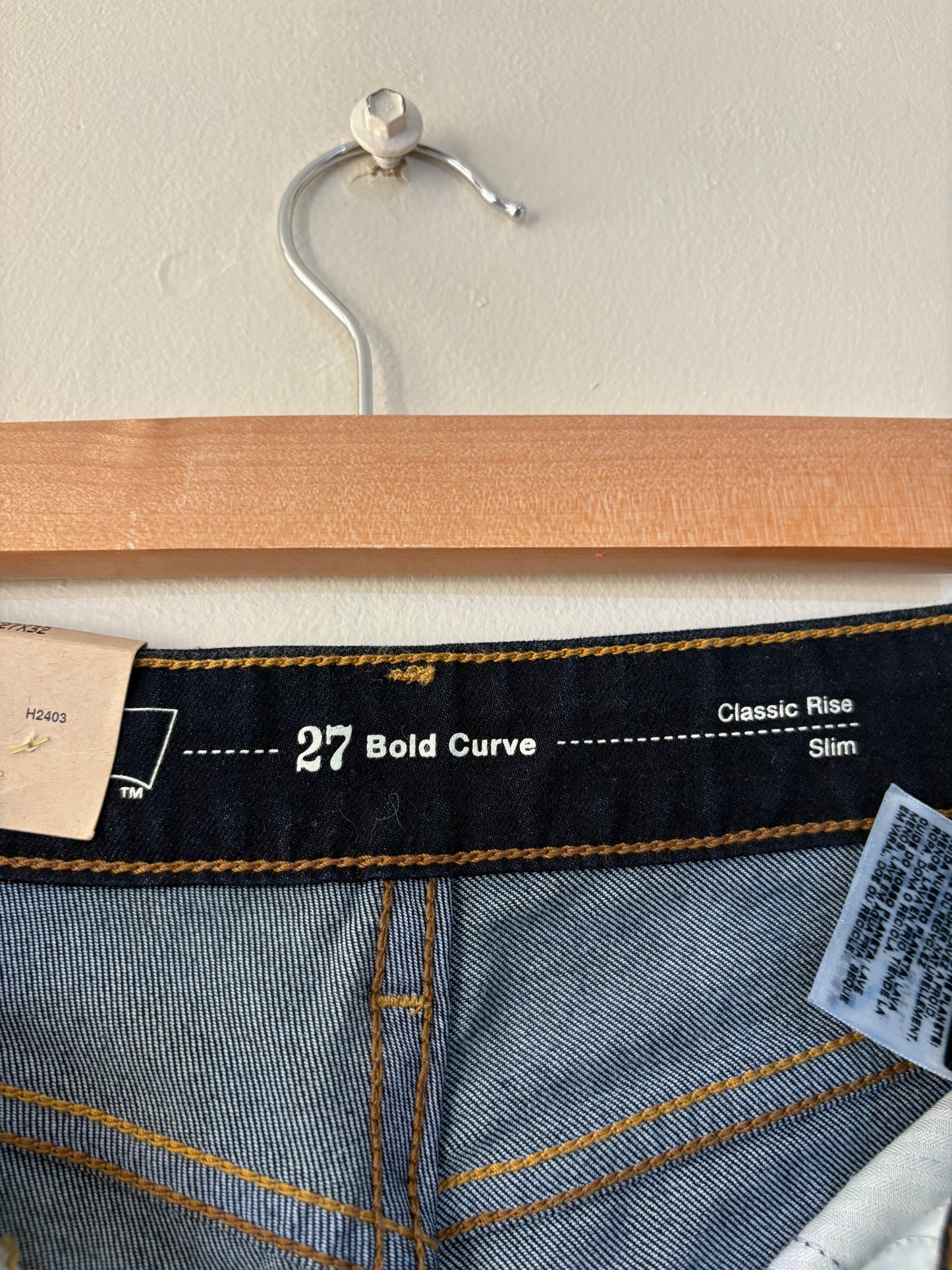 LEVIS (27x32)