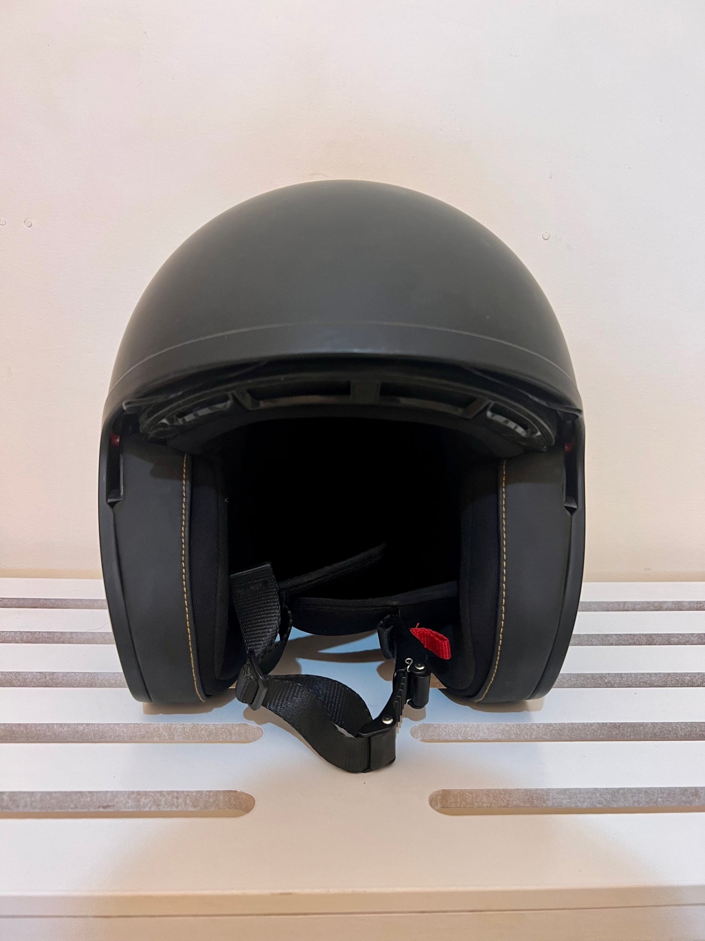 LS2 MOTORBIKE HELMET (S)