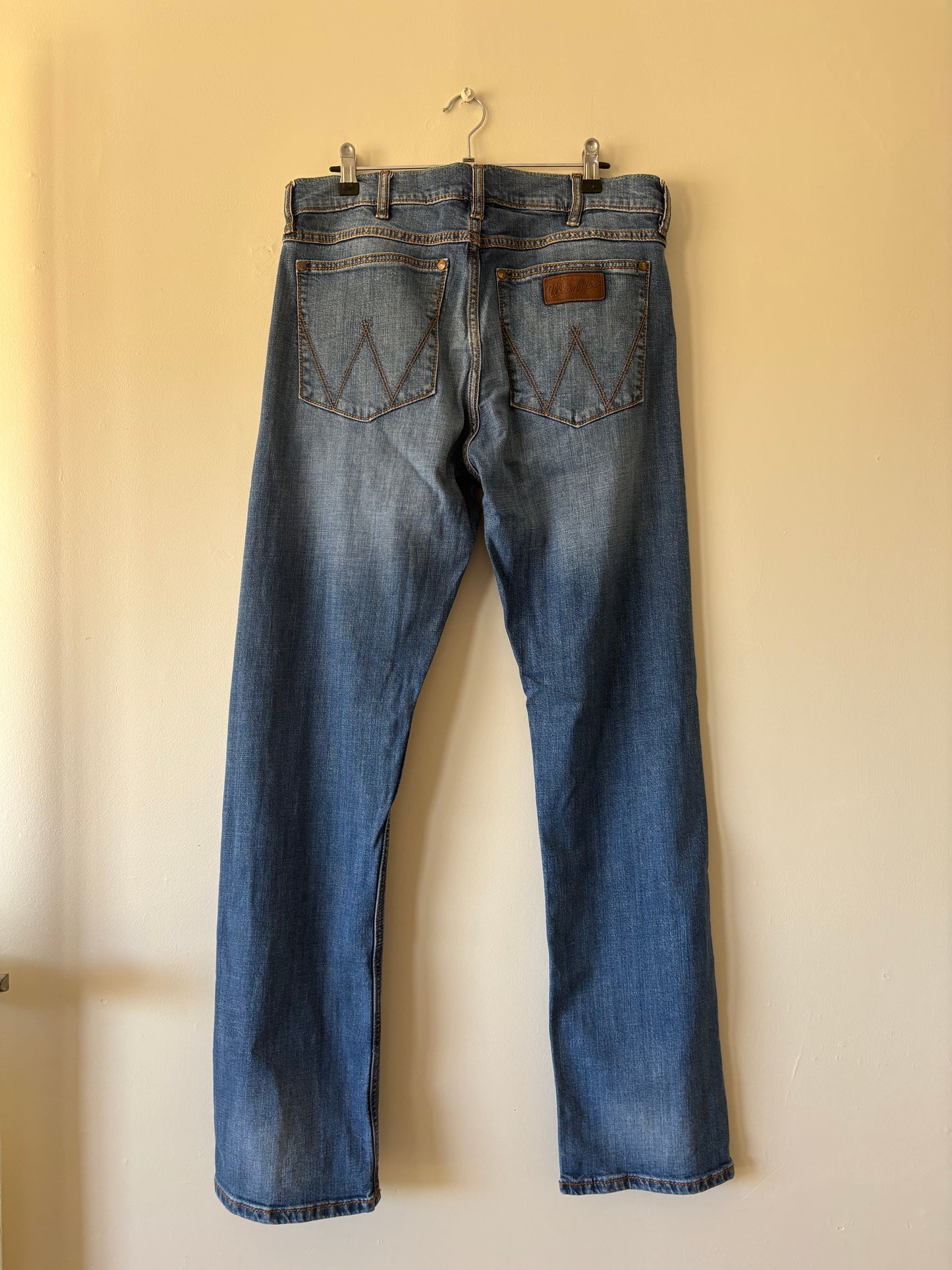 WRANGLER (34x34)