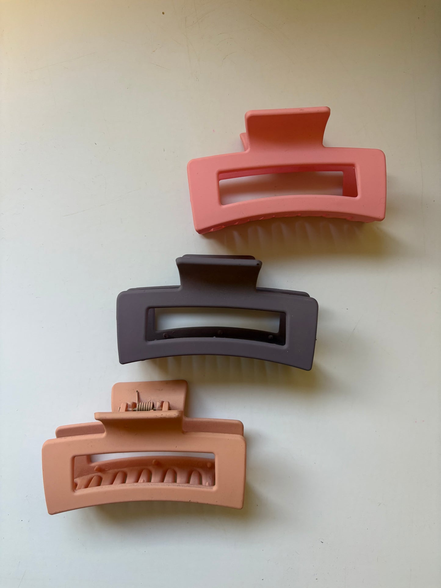 CLAW CLIPS