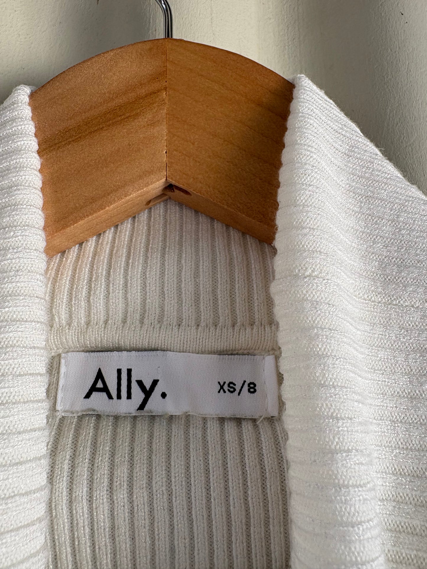 ALLY (8)