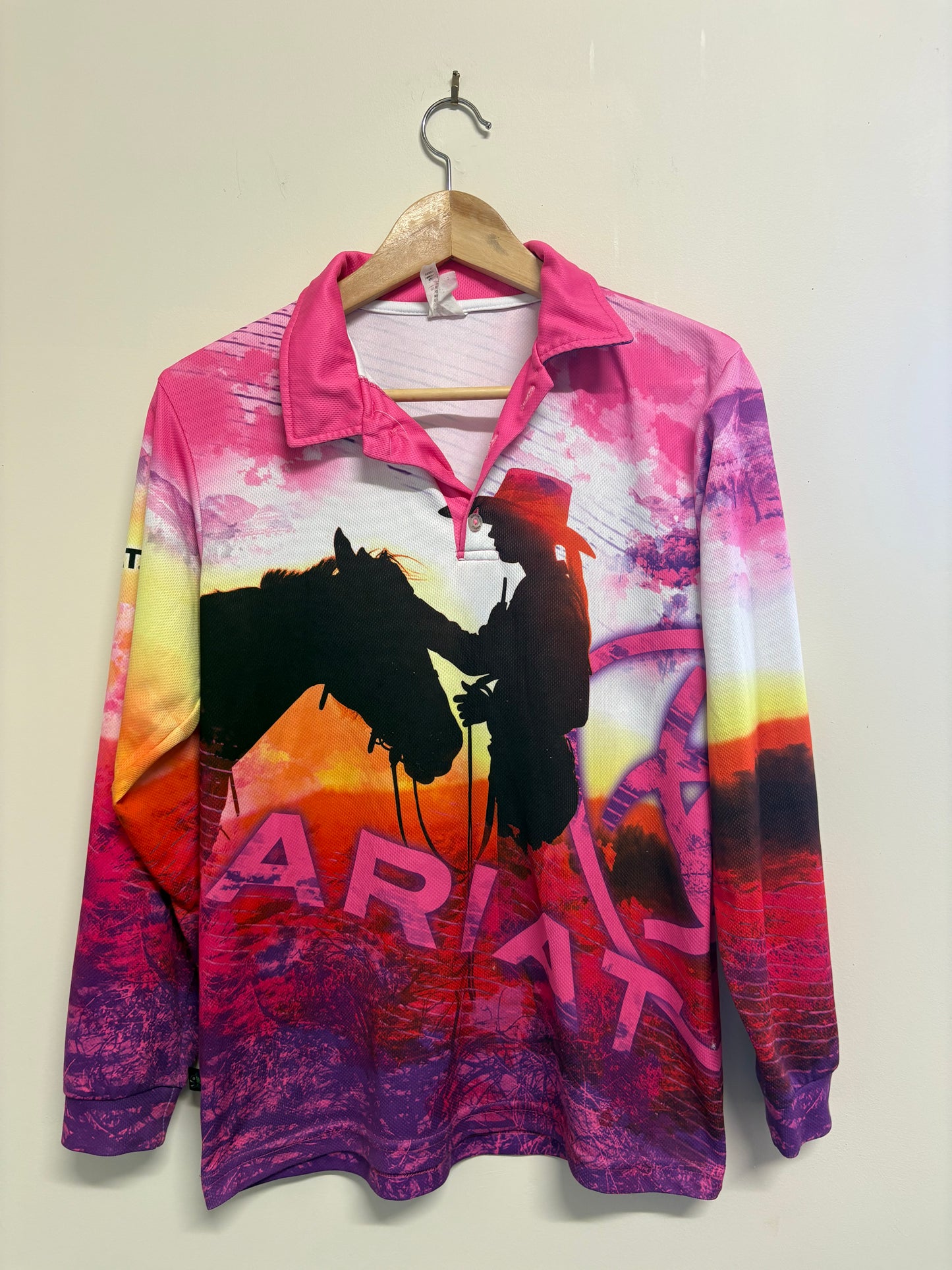 ARIAT (M)