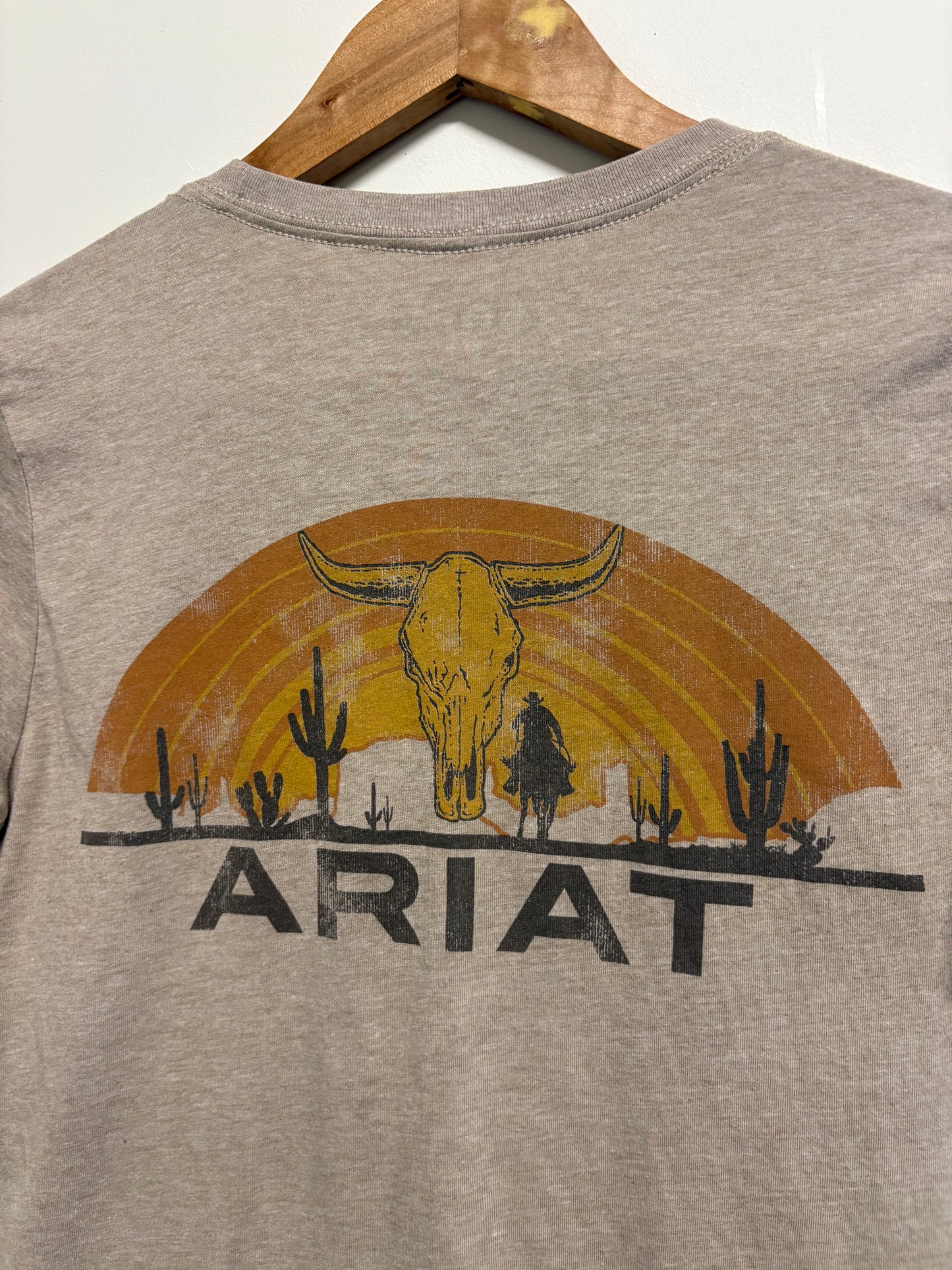 ARIAT (S)
