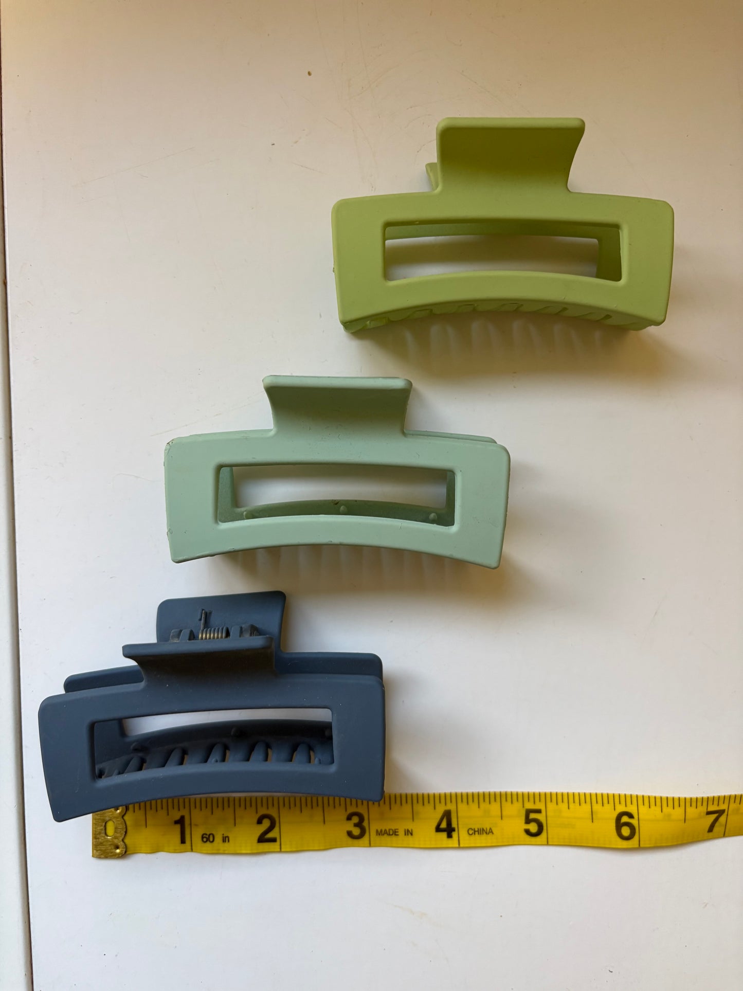 CLAW CLIPS